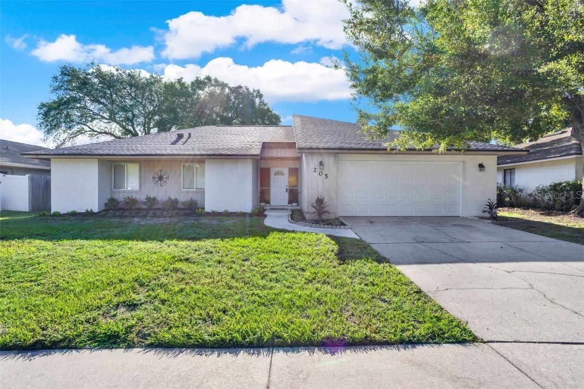 205 Twelve League Cir., Casselberry, FL 32707