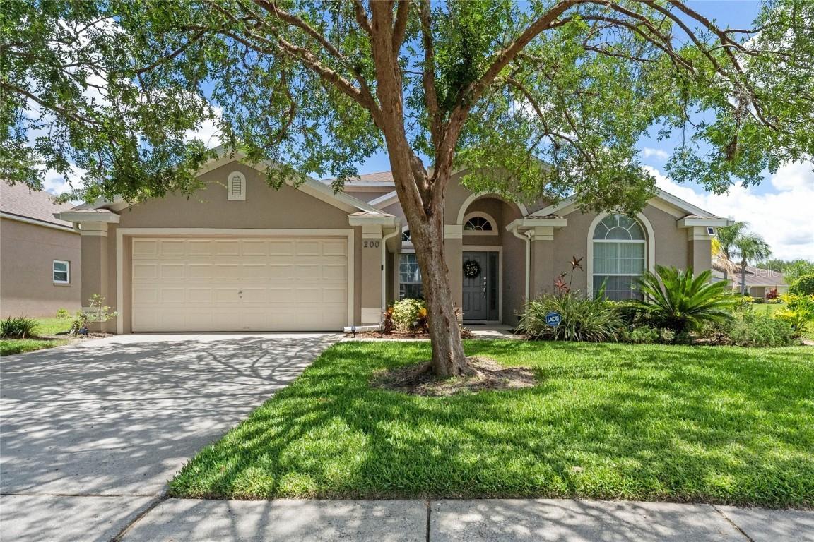 200 Lockbreeze Dr., Davenport, FL 33897