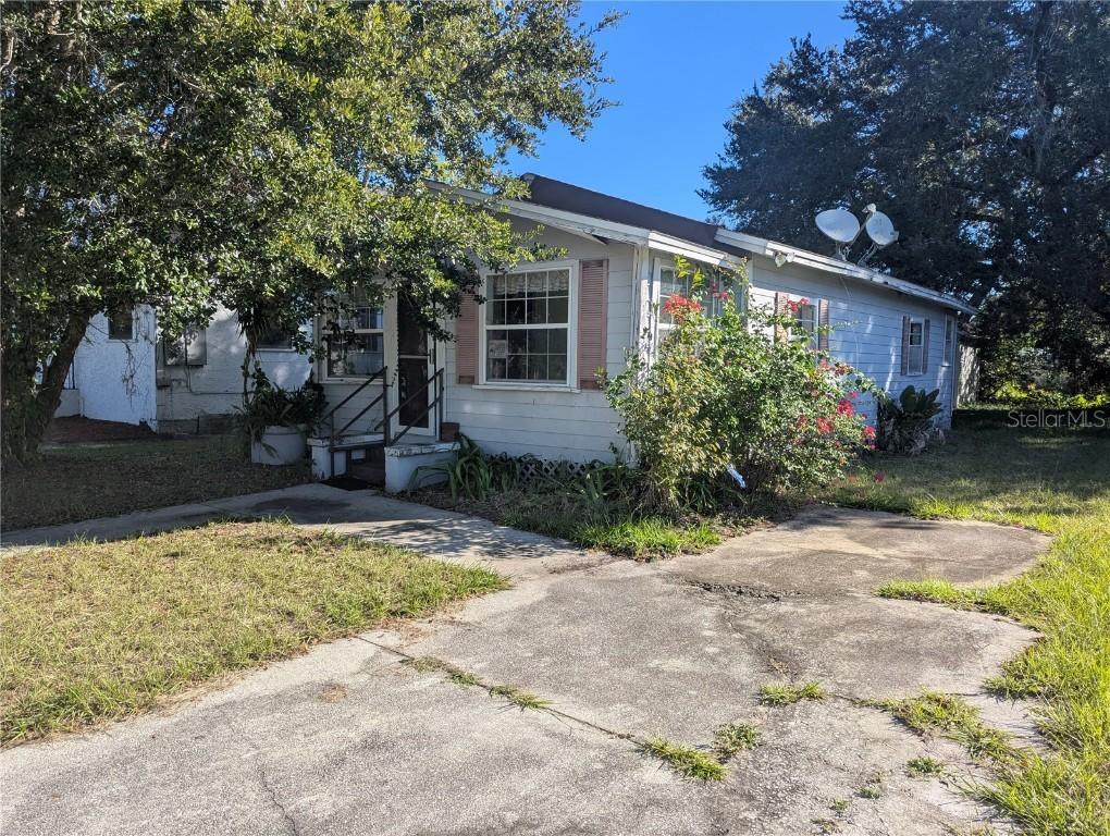 1105 S Locust Ave., Sanford, FL 32771
