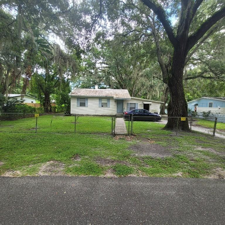 2833 Magnolia Ave., Sanford, FL 32773