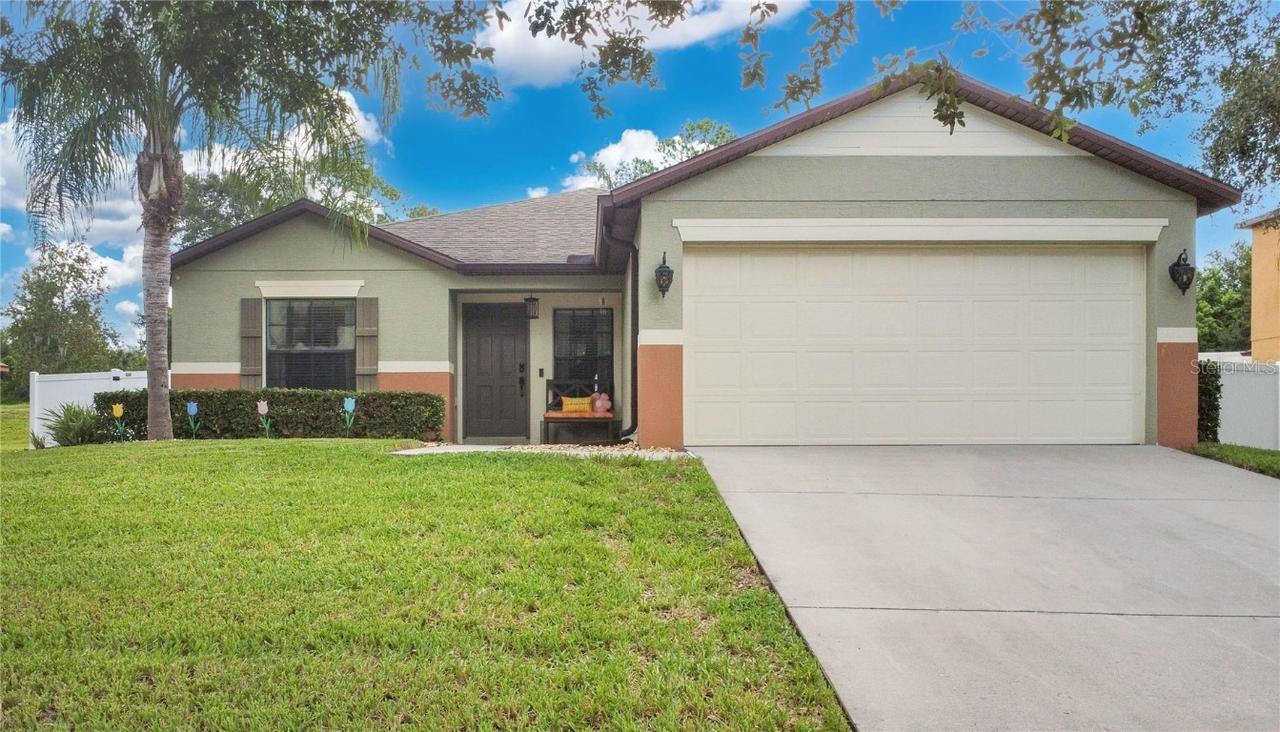 1763 Waterside Oaks Dr., Orange City, FL 32763