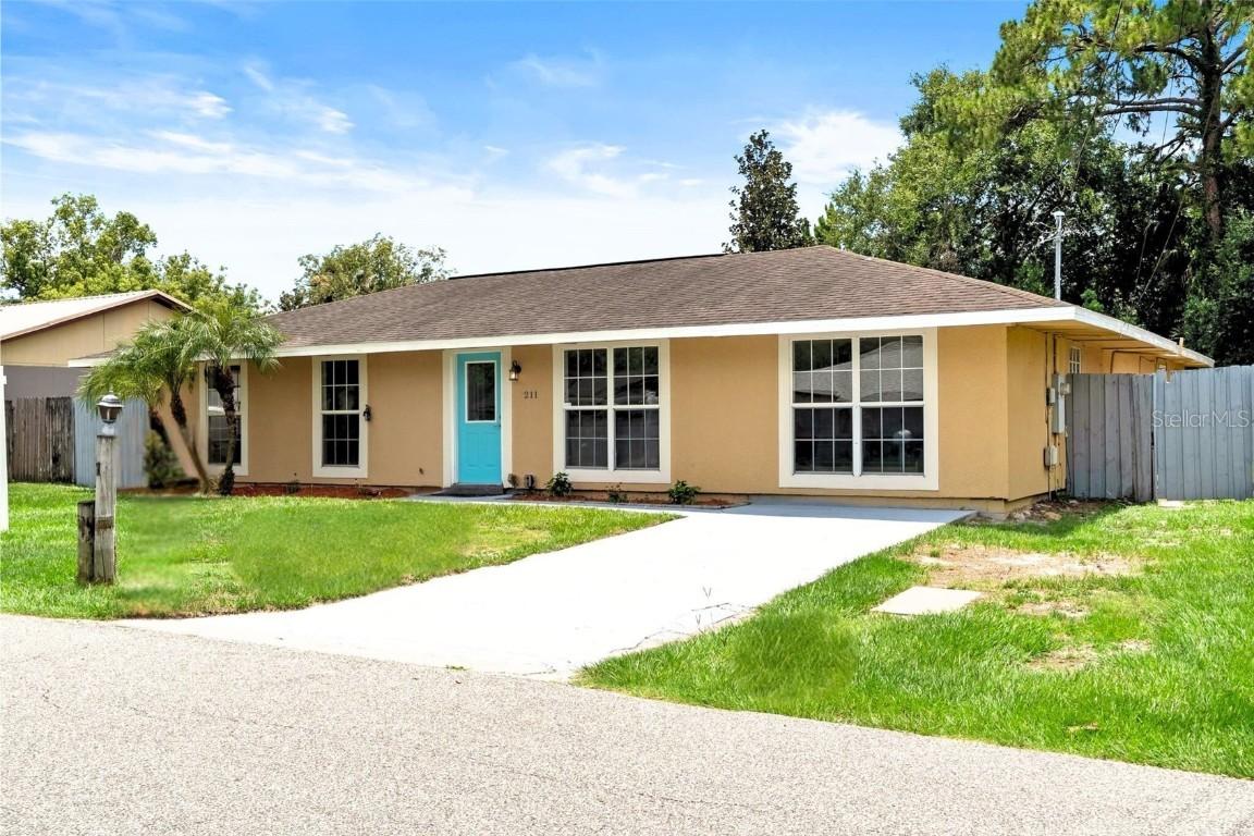 211 Valencia Rd., Debary, FL 32713