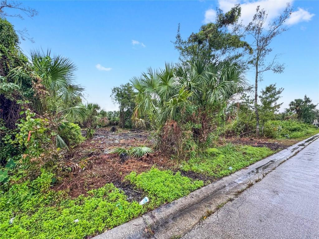 2437 Hartwell Ave., Sanford, FL 32771
