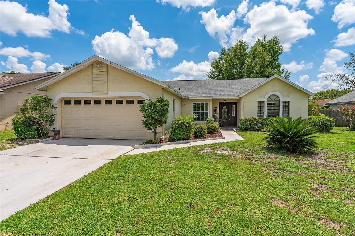 325 Sir Lawrence Dr., Sanford, FL 32773