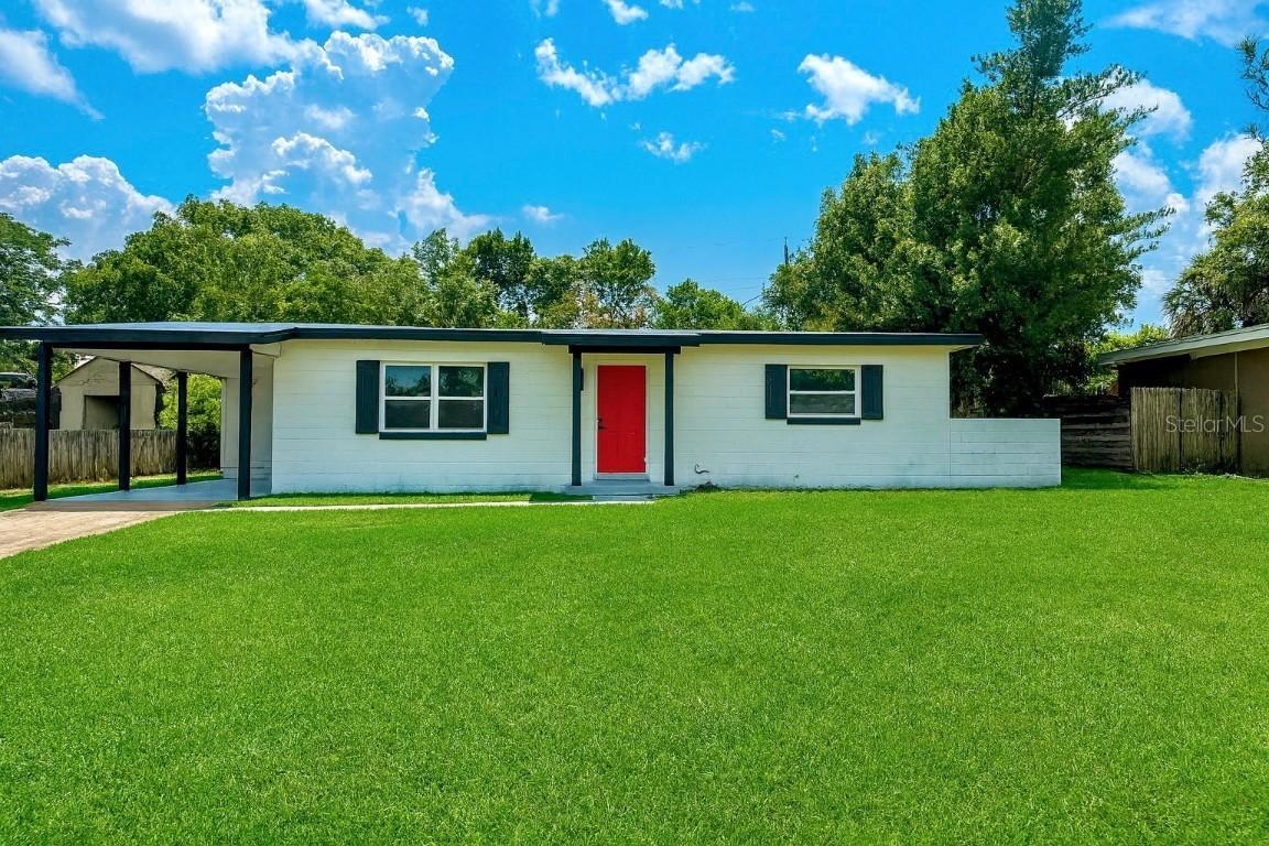 190 W Grossenbacher Dr., Apopka, FL 32712