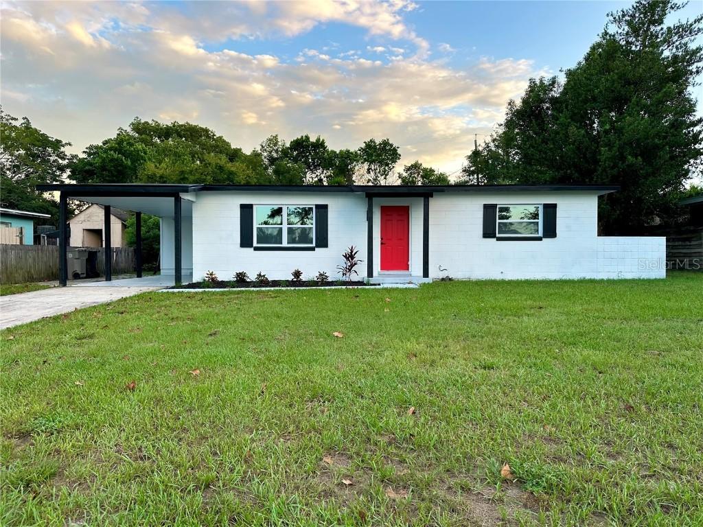 190 W Grossenbacher Dr., Apopka, FL 32712