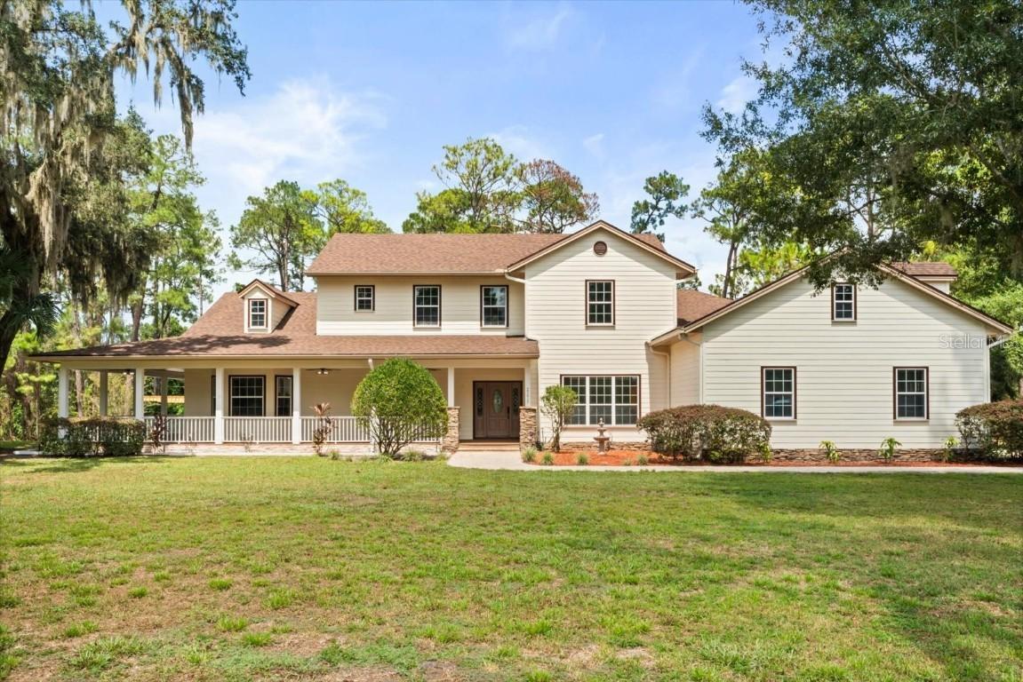27012 Grand Oak Ln., Tavares, FL 32778