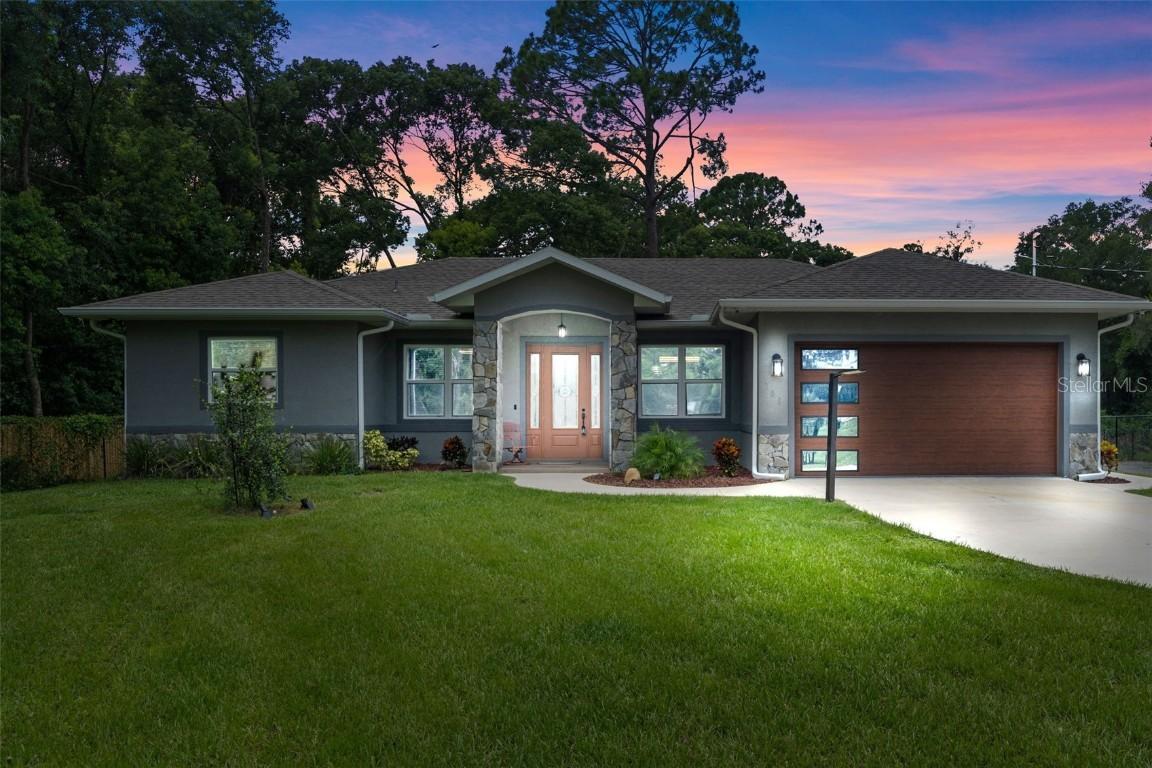 308 Church St., Lake Helen, FL 32744