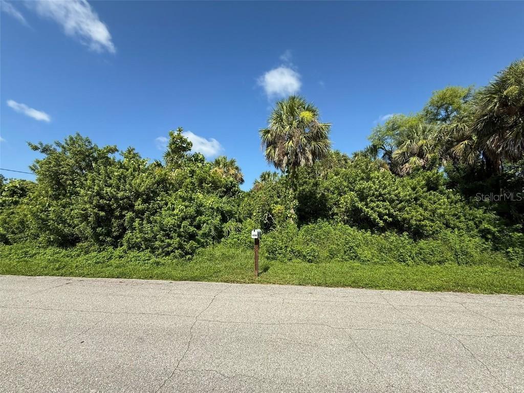 4099 Dotham St., Port Charlotte, FL 33948
