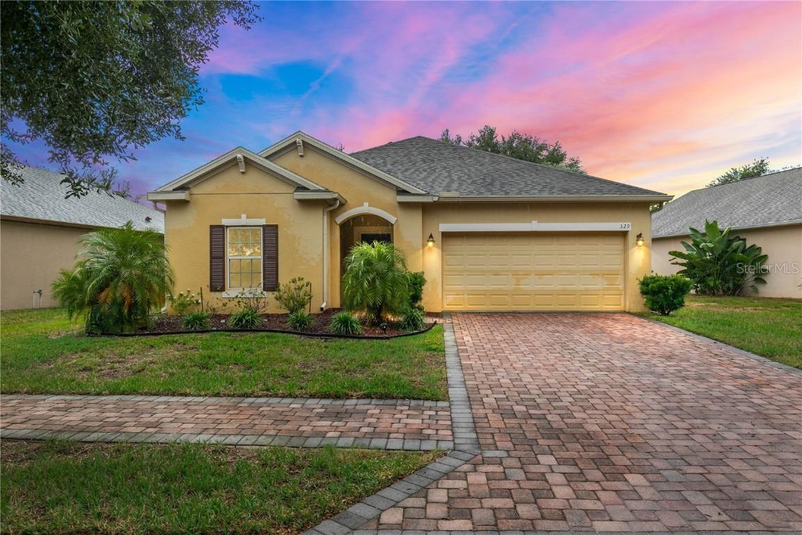 329 Lake Davenport Cir., Davenport, FL 33837