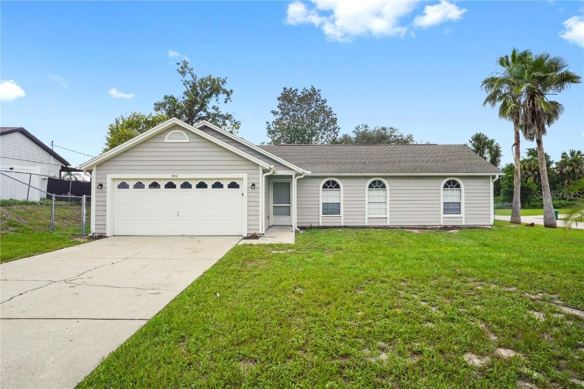 590 Twin Lake Ave., Deltona, FL 32738
