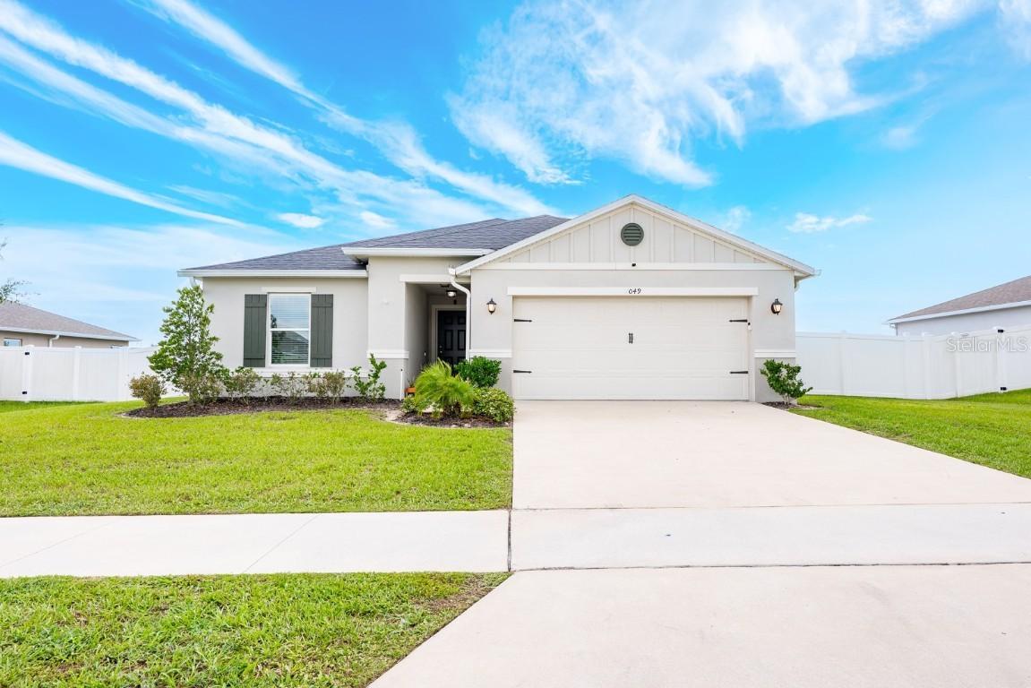 2049 Ficus St., Mascotte, FL 34753