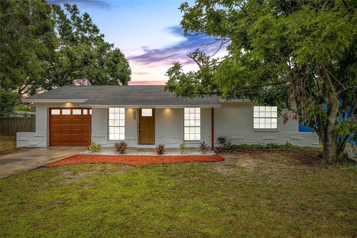 8930 94th Ave., Seminole, FL 33777