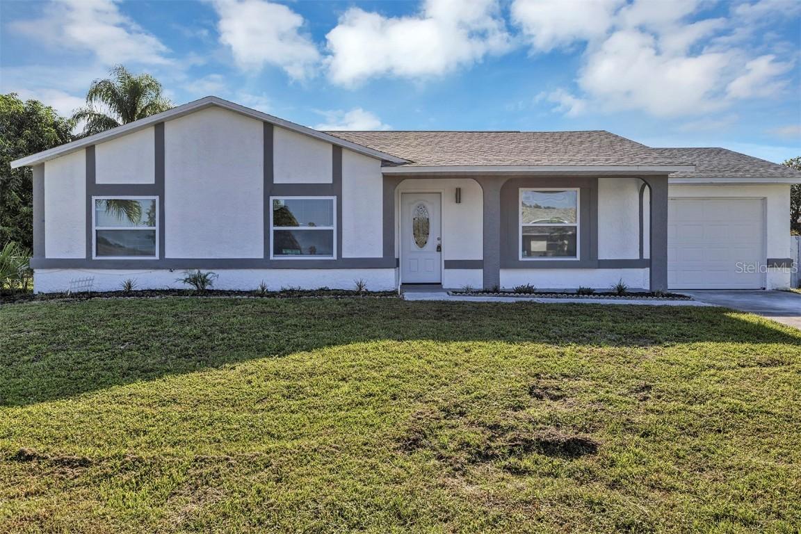 1099 Dusseldorf Ave., Palm Bay, FL 32907