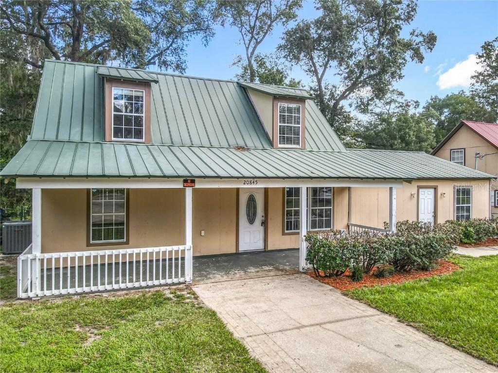 20845 SE 157th St., Umatilla, FL 32784