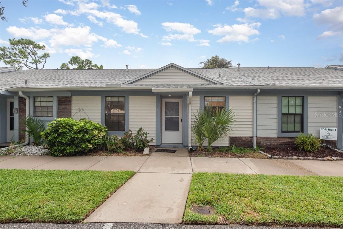 915 Fairvilla Dr., New Smyrna Beach, FL 32168