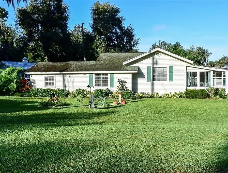13990 SE 154th Ln., Weirsdale, FL 32195