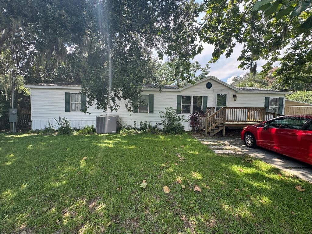 28803 Hubbard St, Leesburg, FL 34748