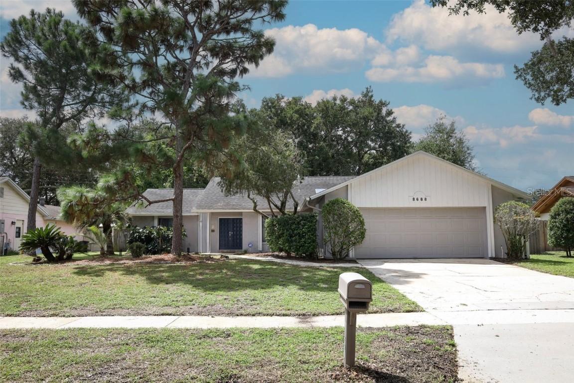 8688 Palos Verde Dr., Orlando, FL 32825