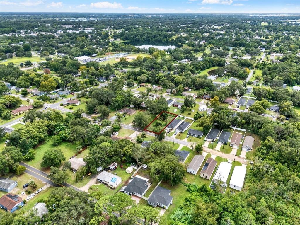 0000 Hollywood Ave., Eustis, FL 32726