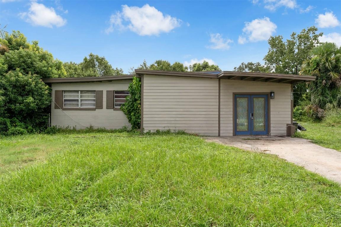 111 Country Club Cir., Sanford, FL 32771