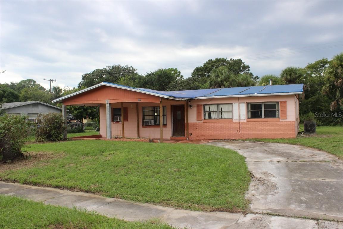 327 Pinehill St., Cocoa, FL 32926