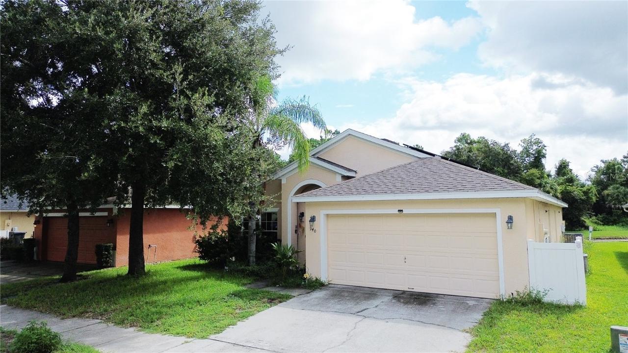 940 Sandy Ridge Dr., Davenport, FL 33896