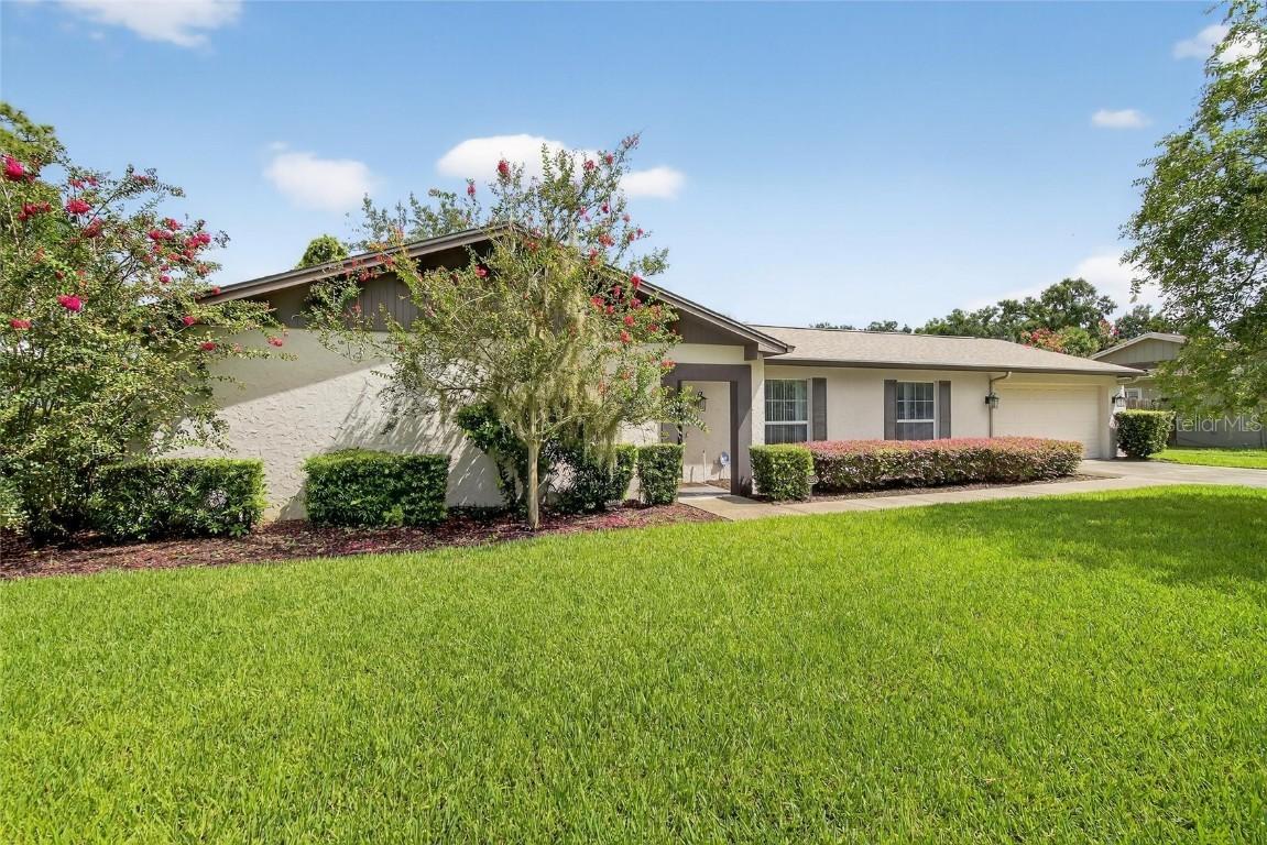 13805 Cherry Brook Ln., Tampa, FL 33618