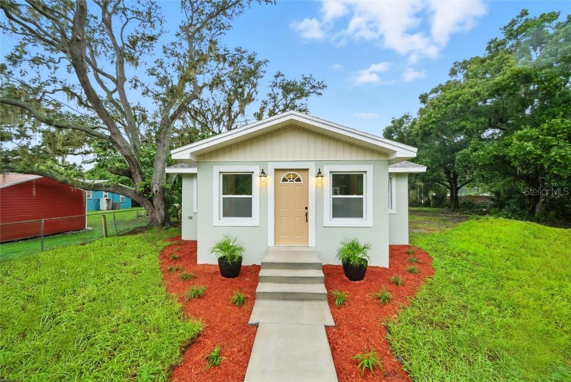 203 Herbert St., Auburndale, FL 33823