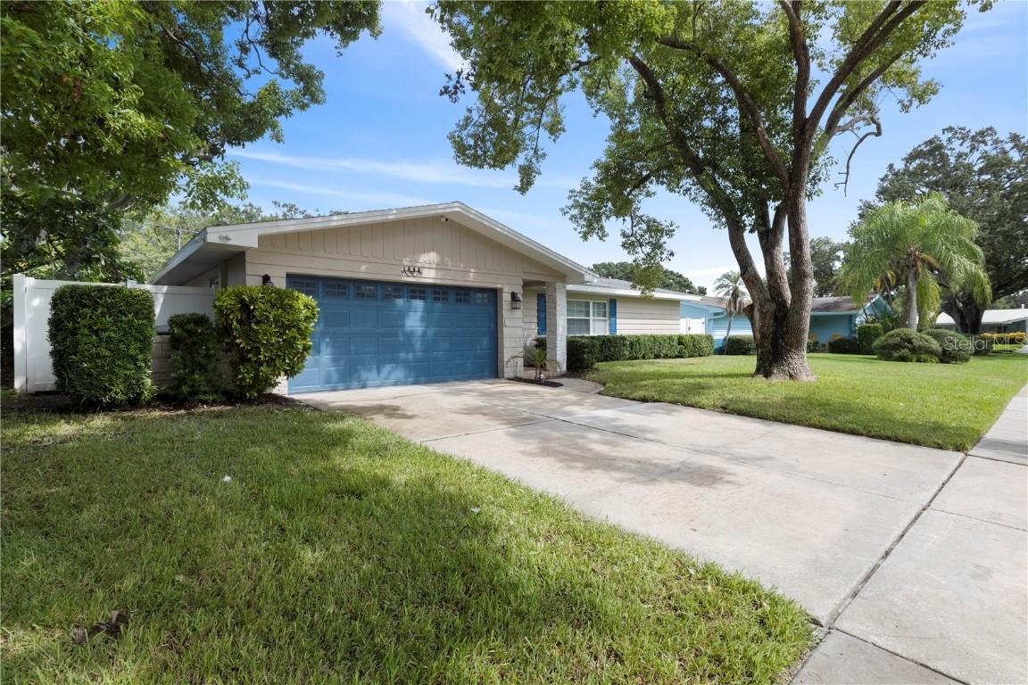 1363 Whispering Pines Dr., Clearwater, FL 33764