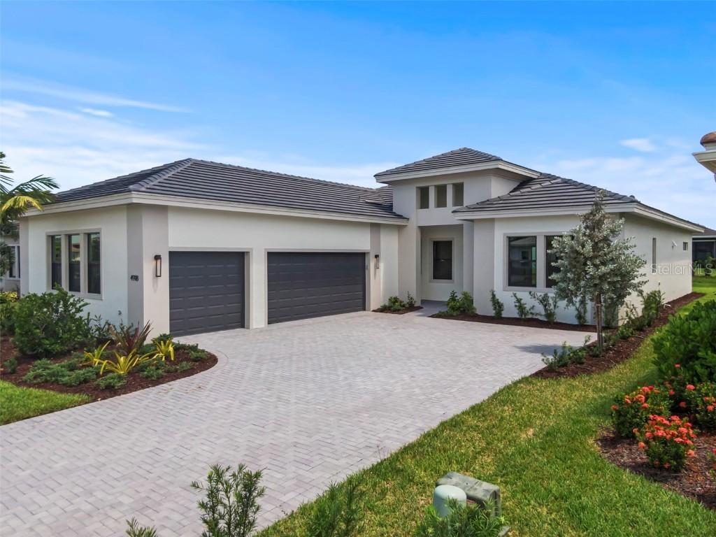 4918 Kiva Cir., Lakewood Ranch, FL 34211