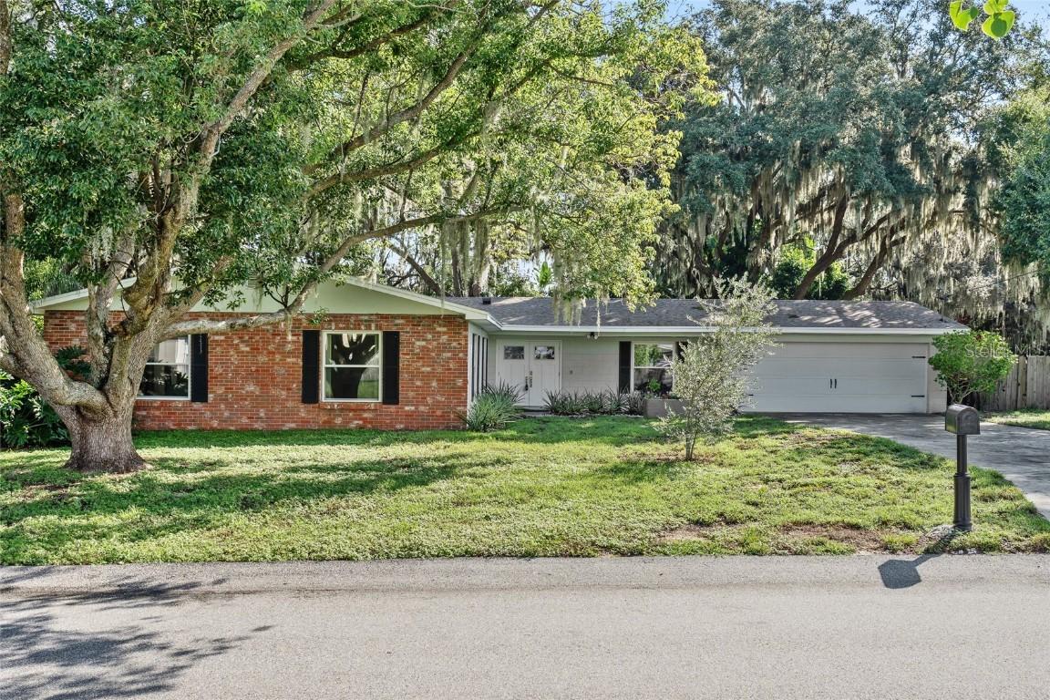 413 Paradise Island Dr., Haines City, FL 33844