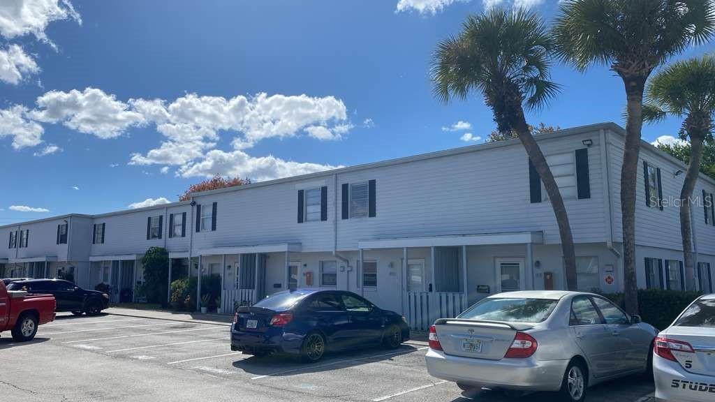 1820 Amberly Ave. #T10, Orlando, FL 32822
