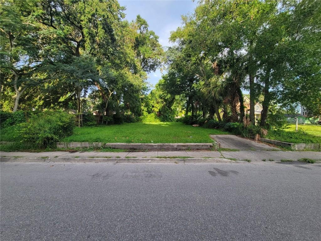 1210 S Parramore Ave., Orlando, FL 32805
