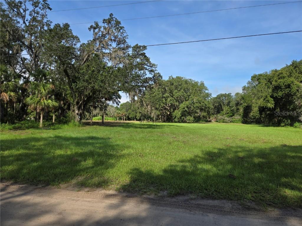 Crystal Ln., Umatilla, FL 32784