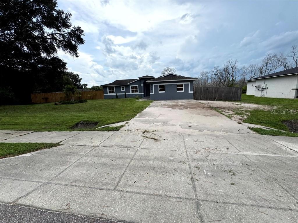 3662 Mohawk Dr., Mount Dora, FL 32757