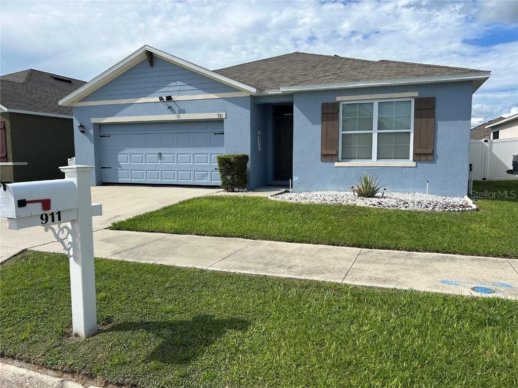 911 Waterville Dr., Auburndale, FL 33823