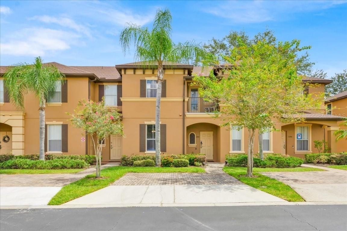 2214 Calabria Ave., Davenport, FL 33897
