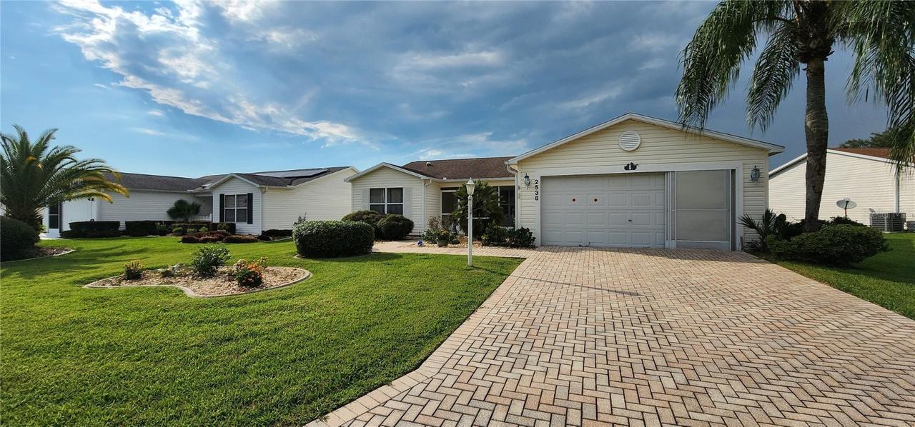 2538 Privada Dr., The Villages, FL 32162