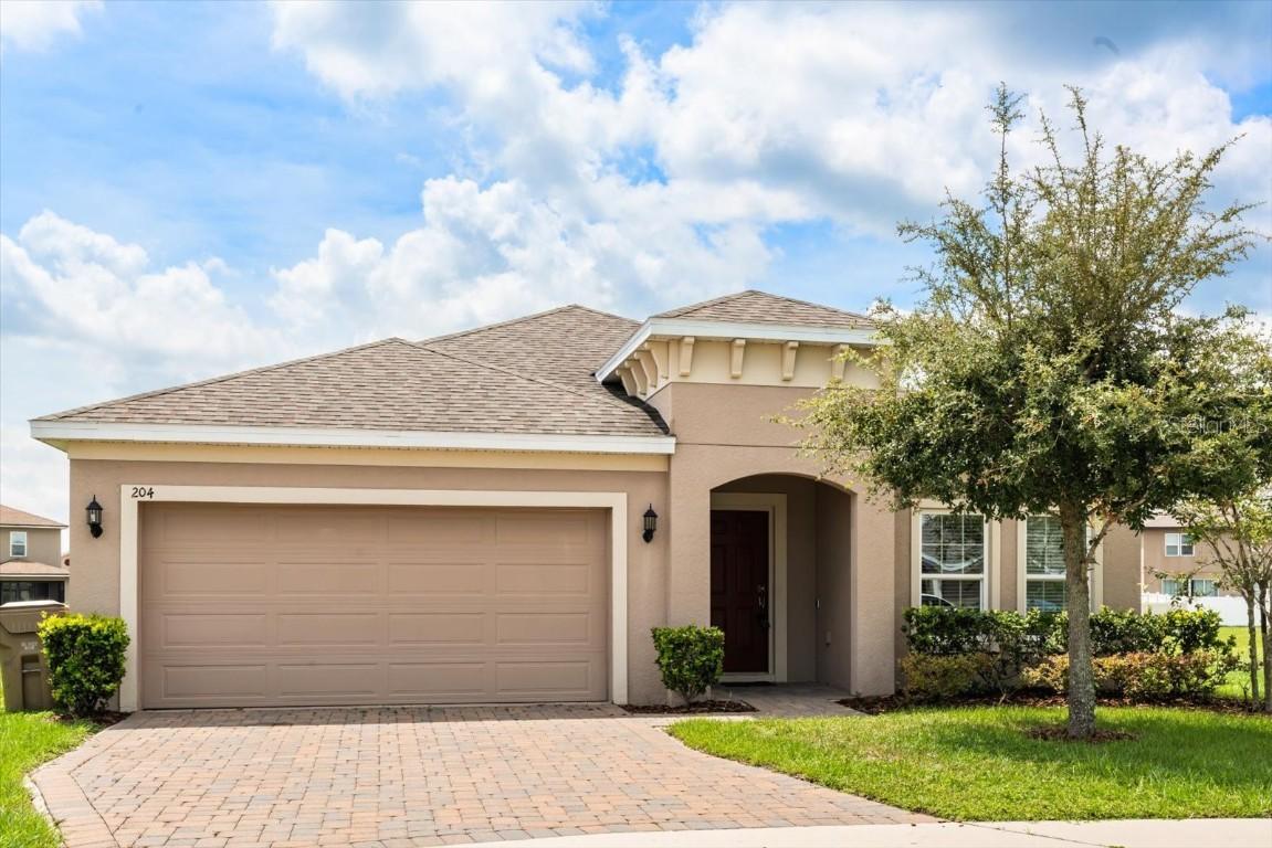 204 Sangmon Ct., Groveland, FL 34736