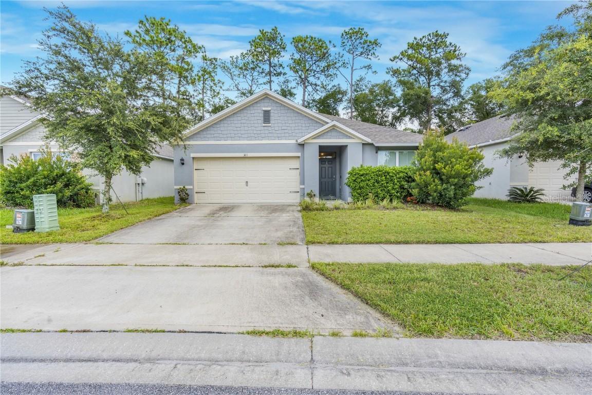 321 Charles Dr., Deland, FL 32724