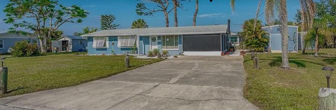 832 E 4th St., Englewood, FL 34223