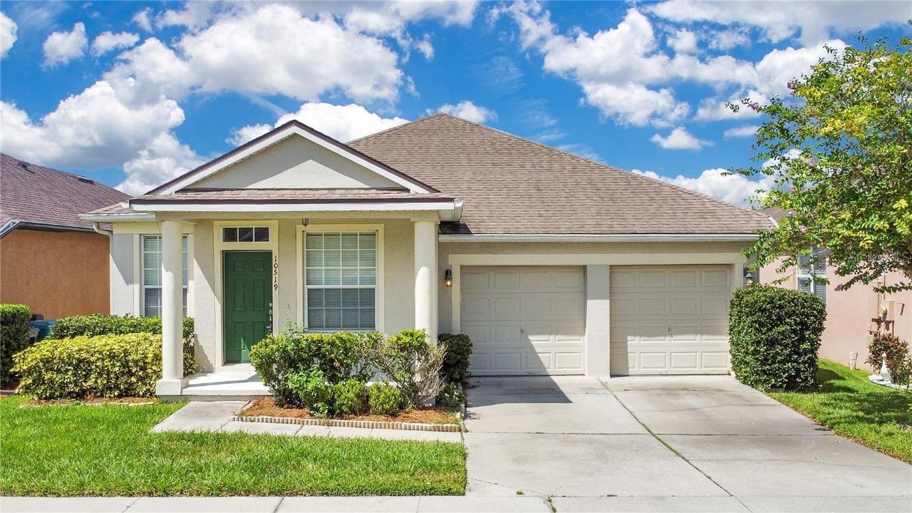 10519 Eastpark Lake Dr., Orlando, FL 32832