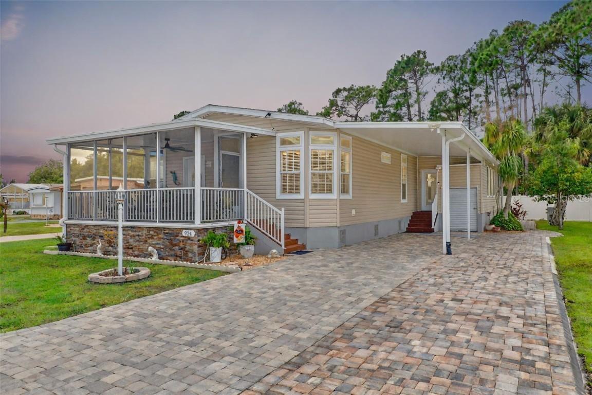 924 Blue Heron Blvd., Osteen, FL 32764