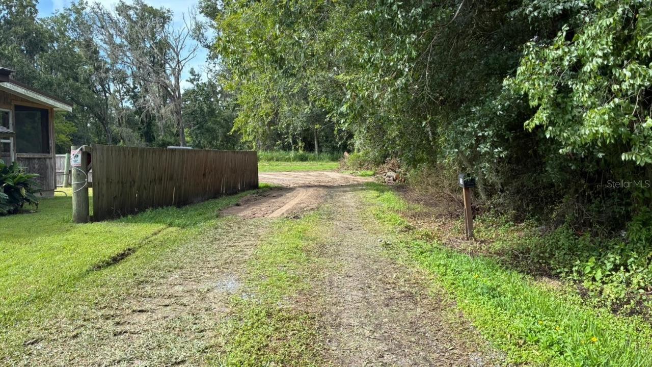 706 E Cherry St., Plant City, FL 33563