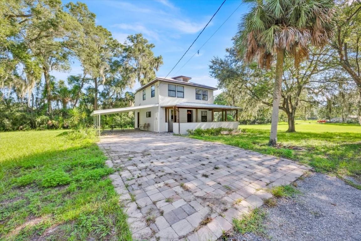 2652 N Woodland Blvd., Deland, FL 32720