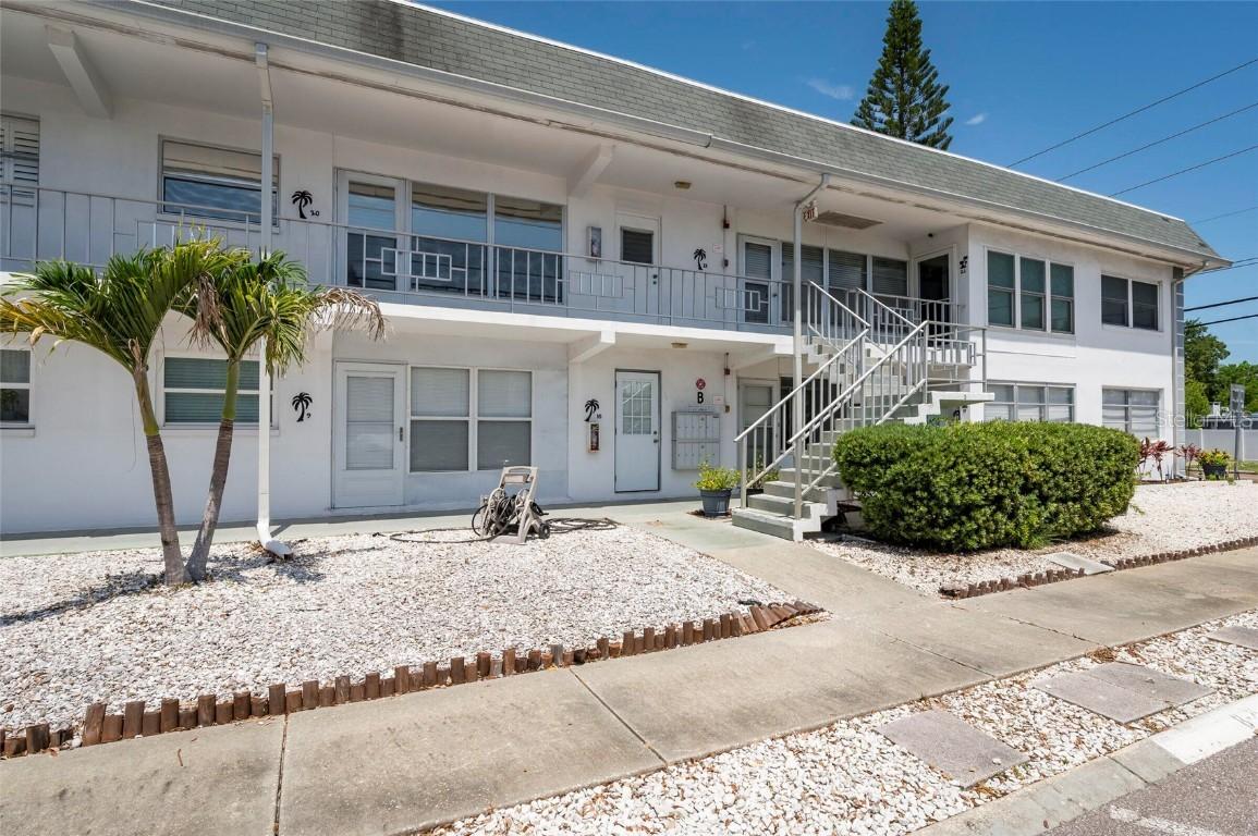 1221 Drew St. #B9, Clearwater, FL 33755