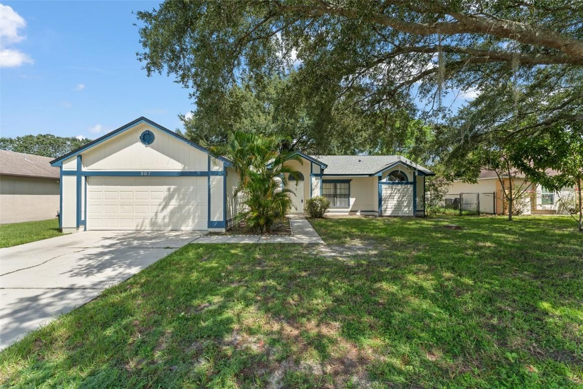 307 Drake Elm Dr., Kissimmee, FL 34743