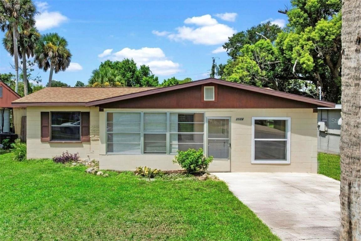 2524 Anastasia Dr., South Daytona, FL 32119