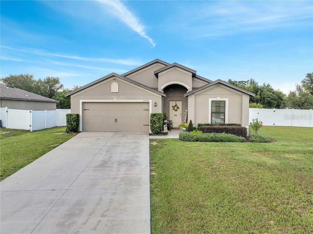 35733 Rose Moss Ave., Leesburg, FL 34788